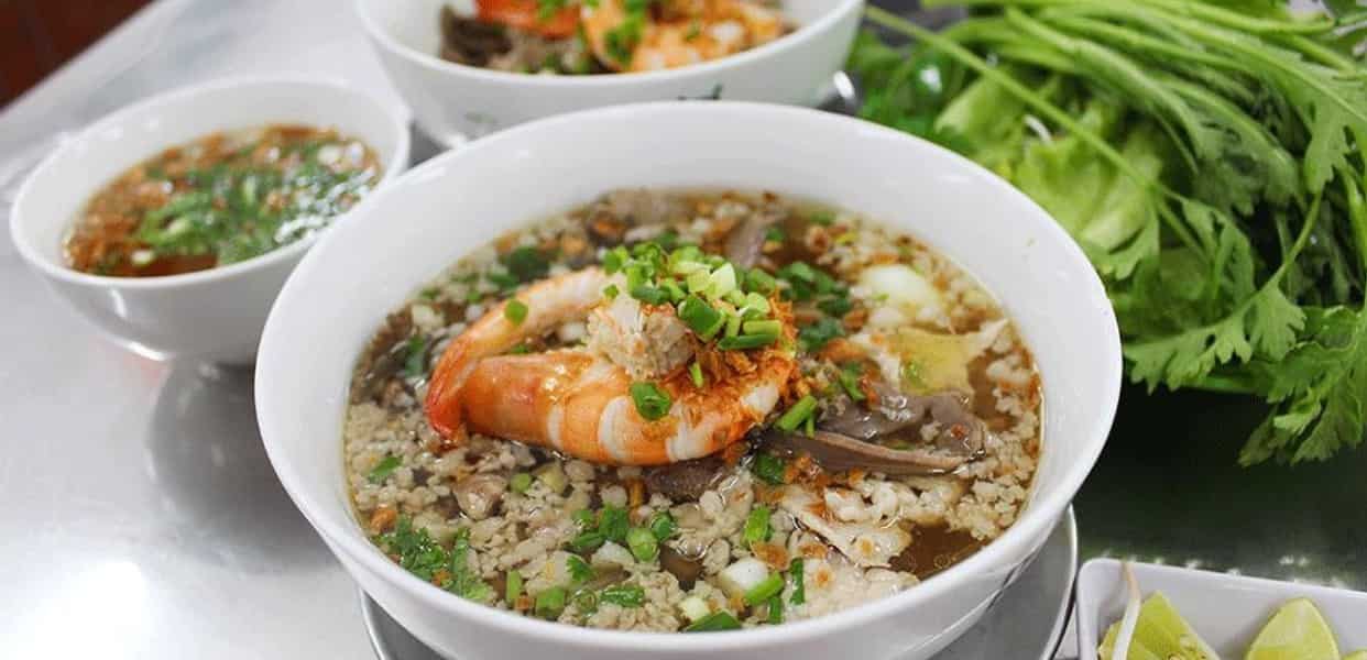 Hủ Tiếu Nam Vang Thành Đạt – Hương Vị Đậm Đà Giữa Lòng Quận 1