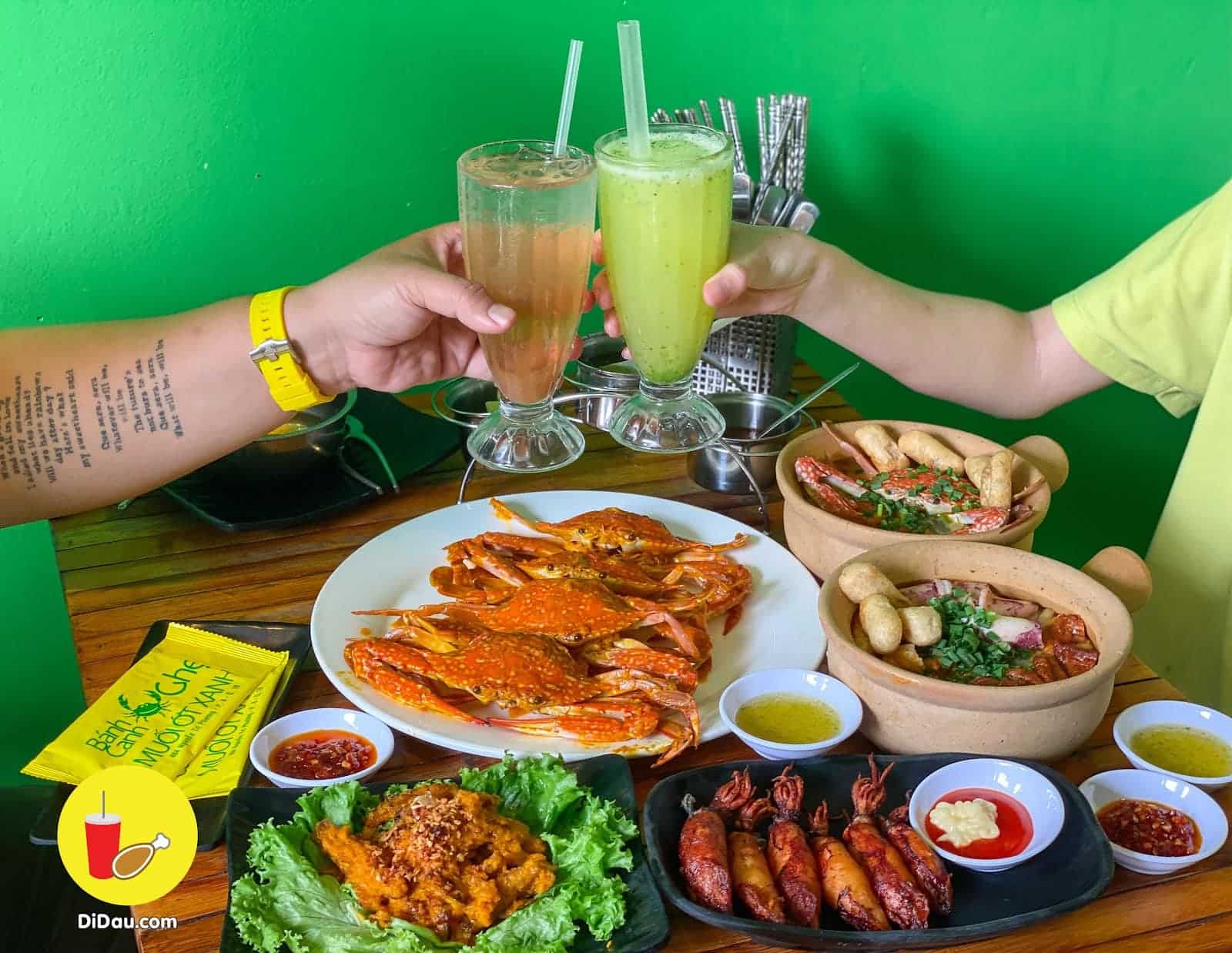 Bánh Canh Ghẹ Muối Ớt Xanh – Tô Bánh Canh Gây "Sốt" Tại Sài Gòn