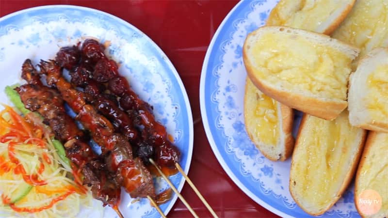 A Tùng – Bánh mì bò nướng bơ Campuchia: Hương vị độc đáo giữa lòng Sài Gòn