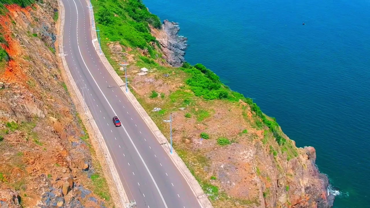 Đèo Lương Sơn - Cung đường ven biển đẹp ngây người