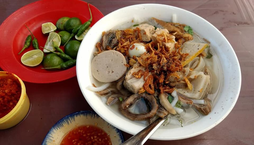 Bánh canh lòng cá Nha Trang đường Trần Văn Ơn