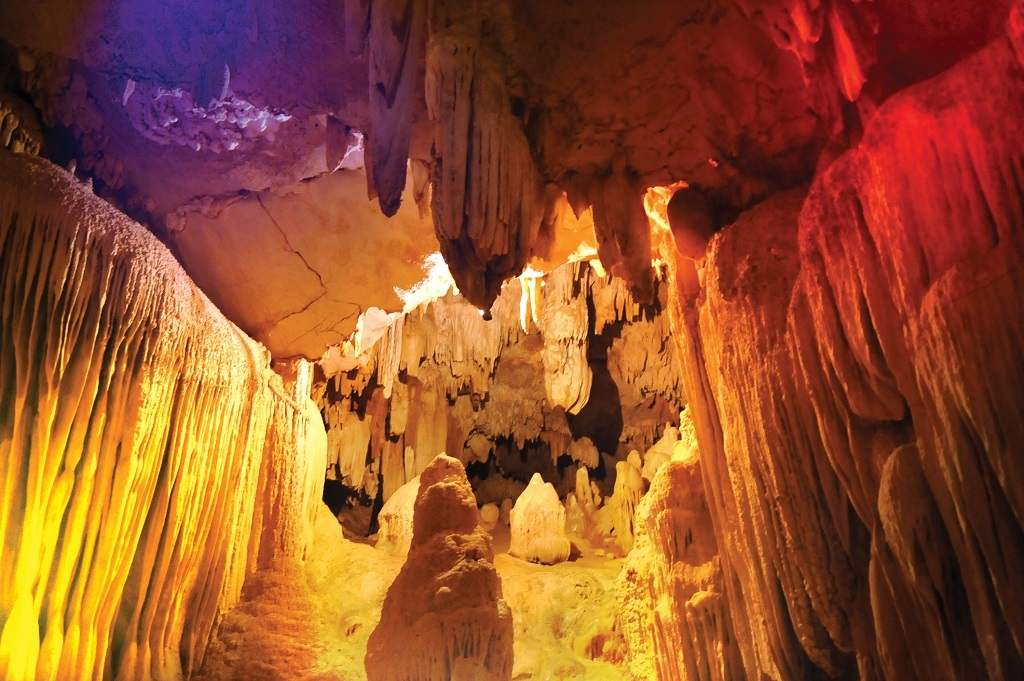 Động Tiên Cá - Một trong những hang động đẹp nhất Ninh Bình