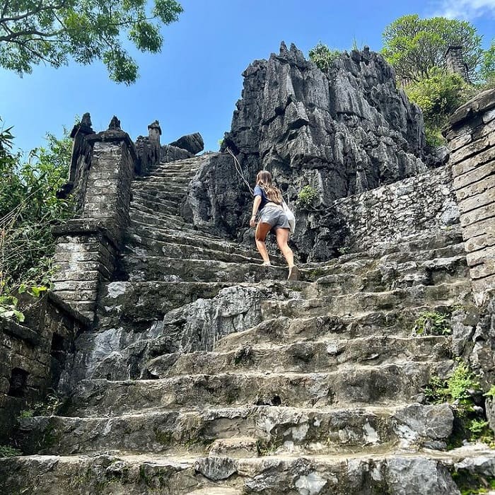 kinh nghiem du lich hang mua tu tuc