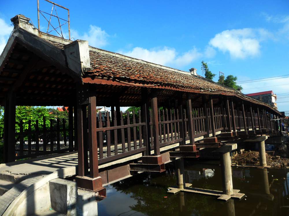 Cầu ngói Phát Diệm - Cây cầu ngói cổ có kiến trúc độc đáo