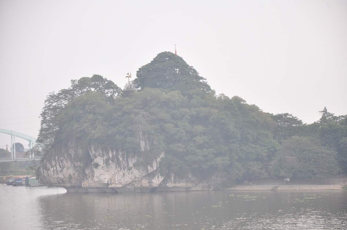 nui non nuoc kham pha ngon nui mang tren minh nhieu bai tho co tai ninh binh 1641035080