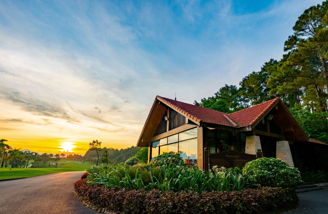 Sân golf Tràng An - Được mệnh danh là “tiểu Đà Lạt” ở Ninh Bình