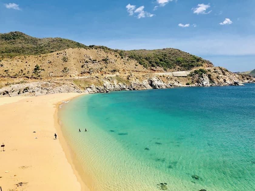 Bãi Chuối Ninh Thuận - được đánh giá là bãi biển đẹp nhất Việt Nam