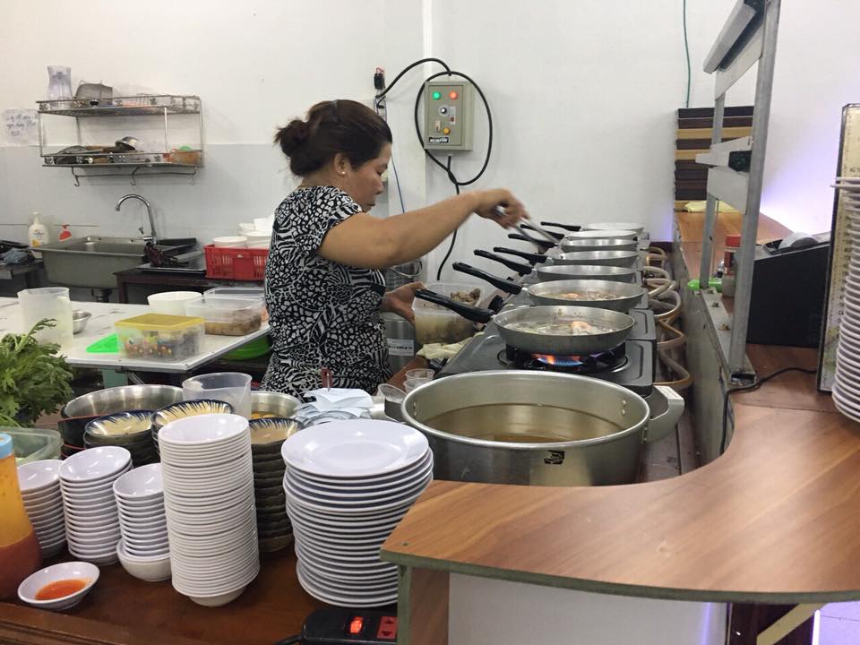 Hủ tiếu mực Tư Hường – Quán ăn đặc sản Phú Quốc đừng bỏ lỡ