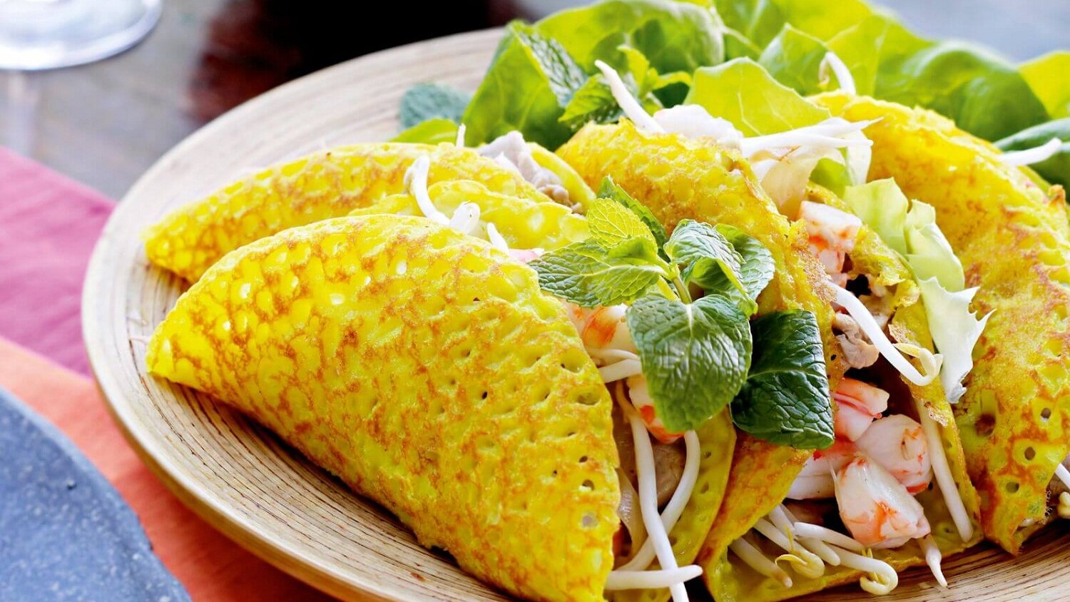 Bánh xèo- Món ăn đặc sản thơm ngon mang nét văn hóa ẩm thực xứ Quảng