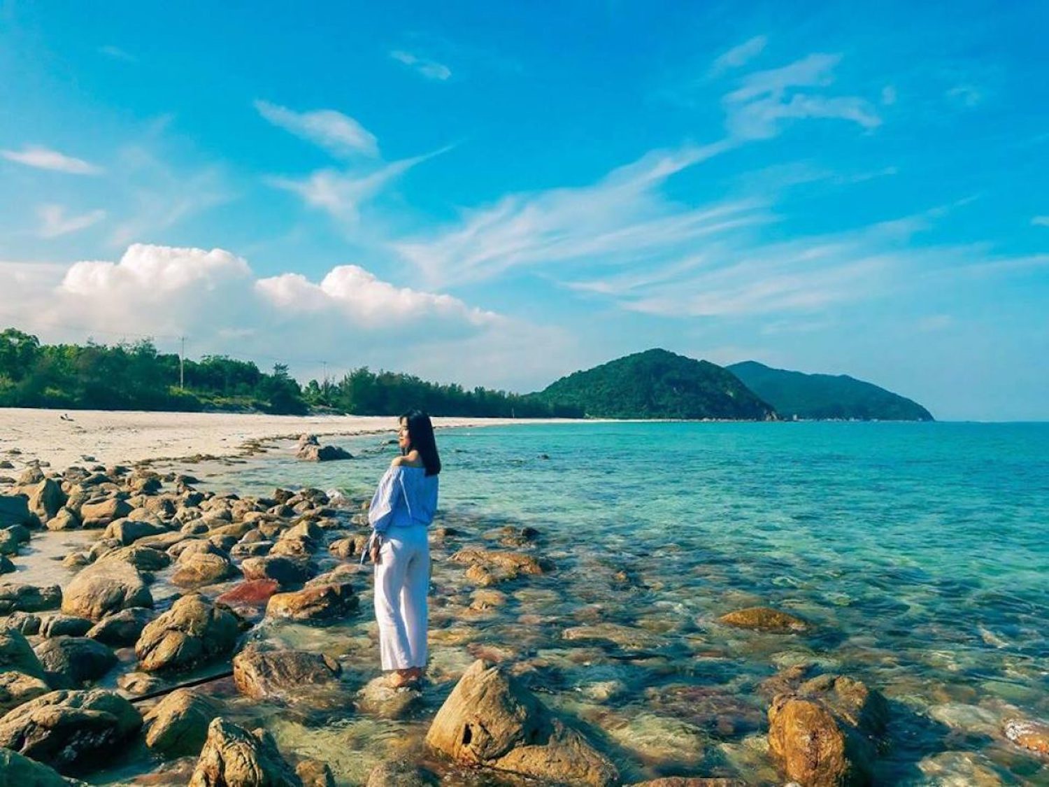 Bãi tắm Minh Châu – Chốn thiên đường tại vùng đảo Quan Lạn