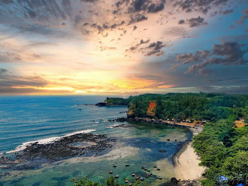 Mũi Ba Làng An – Vùng đất hoang sơ giữa đại dương xanh
