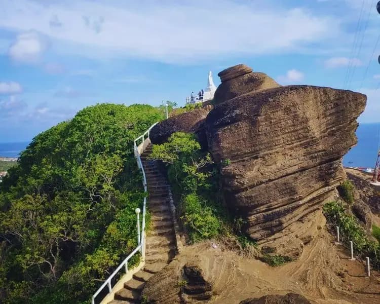 Đỉnh Cao Cát Phú Quý – Chinh phục nóc nhà giữa biển trời bao la