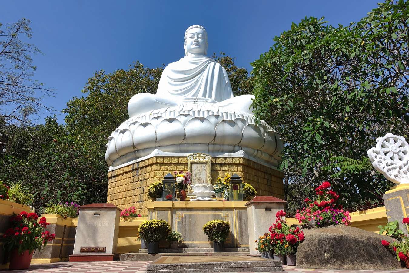 Thích Ca Phật Đài – Quần thể kiến trúc Phật giáo nổi bật