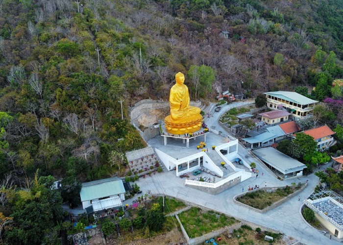 Thiền viện Chơn Không - Địa điểm tâm linh nổi tiếng giữa lòng thành phố biển
